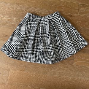Pleated flare skirt from Express, size 4, plaid
